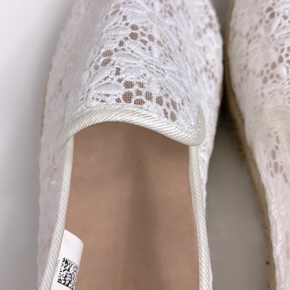 NWT TOMS LACE LOAFER - Picture 6 of 8